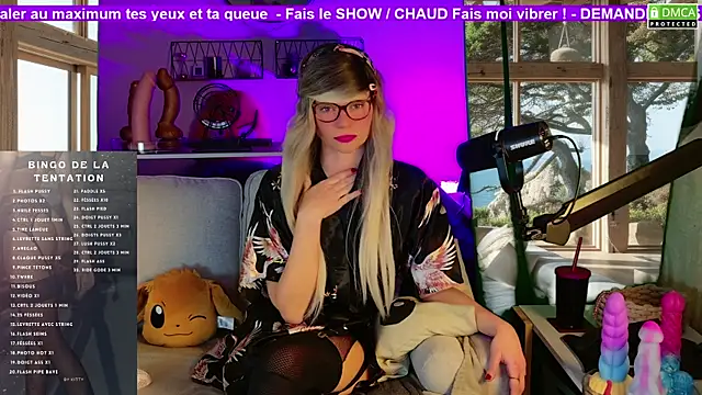 Kittychatte live sex cam