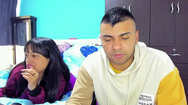 LazyandSniffer28 live sex cam