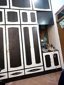 Cute-Janvi20 live sex cam