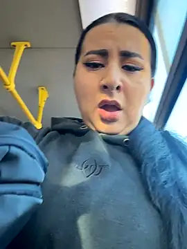 Abril_Luv live sex cam