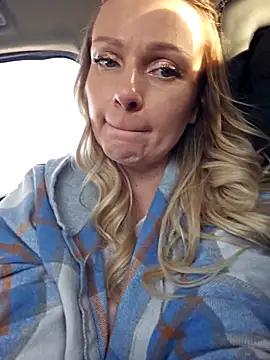 Bondgirl_013's cam snapshot