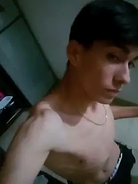 LUISSLEONN0958 live sex cam