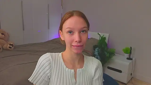 LilyPoetry_'s cam snapshot