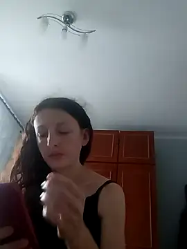 AlisKiv's cam snapshot