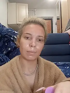 Conny_Shellie's cam snapshot