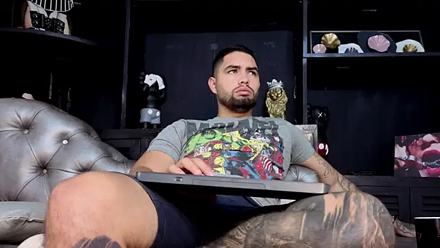 matteosantos live sex cam