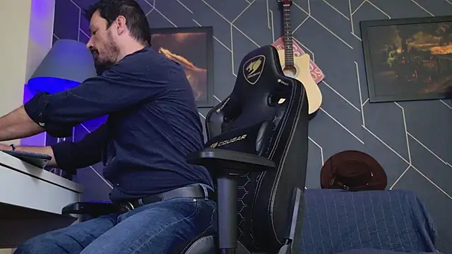 ChrisKox live sex cam