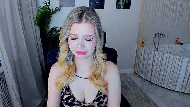 FollowLovee live sex cam