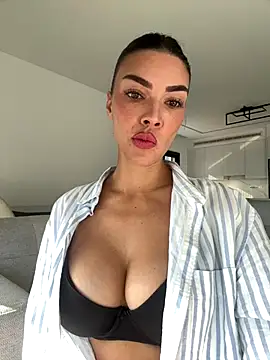 krissiswrld- live sex cam