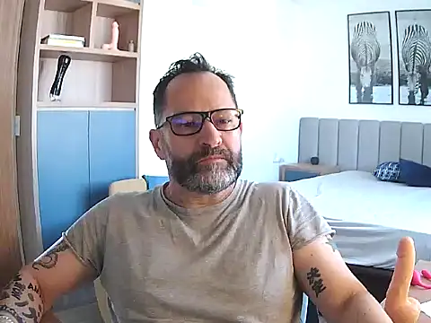 lorenzoDaddy live sex cam