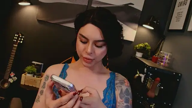 callmeLUNA live sex cam