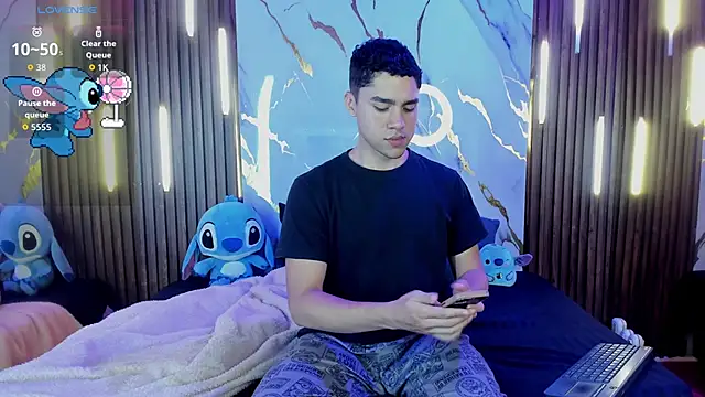 LiamNovak live sex cam