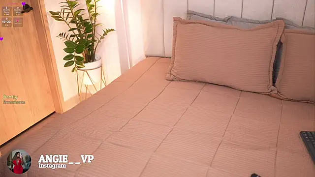 nicoletth18 live sex cam