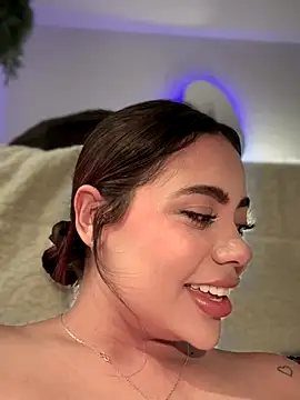 Aryrosee live sex cam