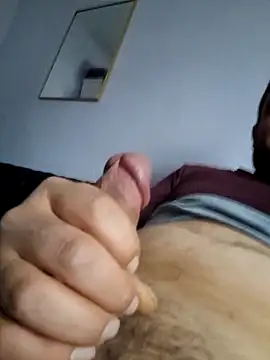 Ucuncuolurumm live sex cam