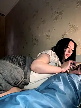 Naughtbaby_2025 live sex cam