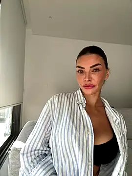 krissiswrld- live sex cam