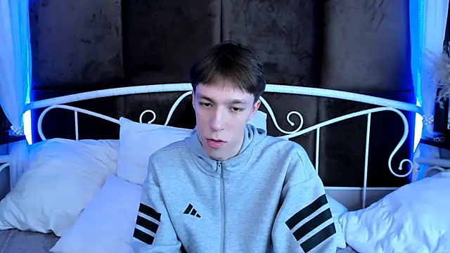 MarkBranston live sex cam