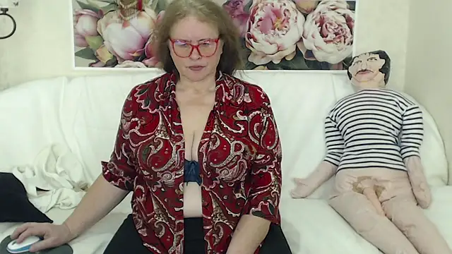 FlaviaSquirts live sex cam