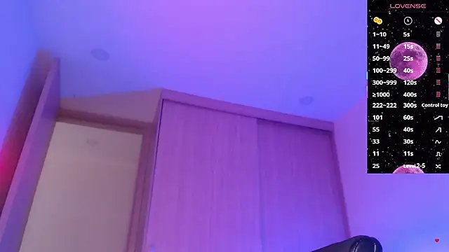 SASSYBlTCH live sex cam