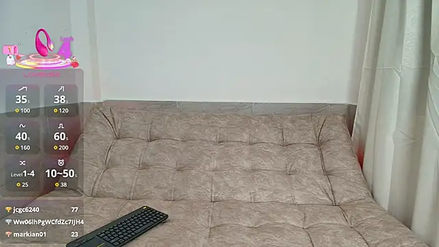 Megan_Ivy's cam snapshot