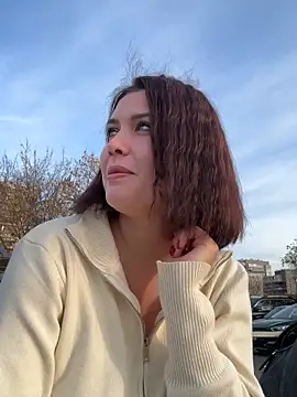 KikiWatson live sex cam