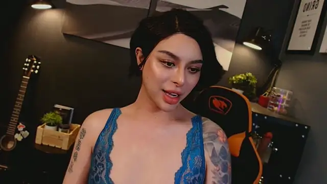 callmeLUNA live sex cam