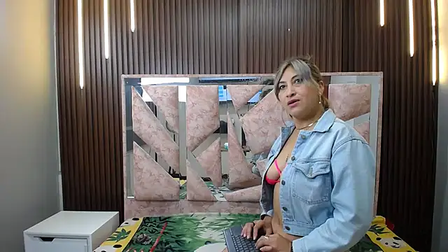 sandy_andersons's cam snapshot