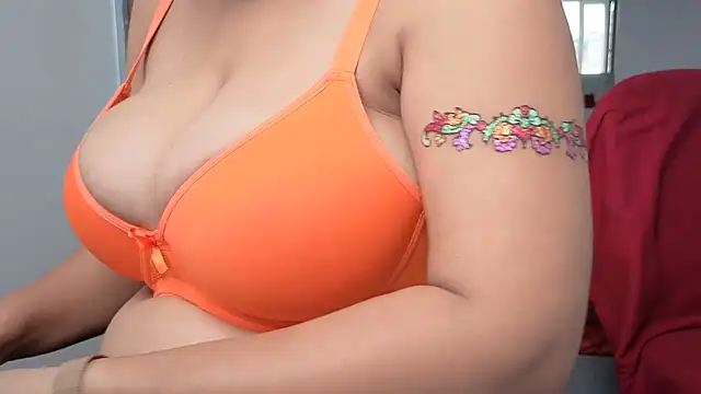 HotSpicyGujju's cam snapshot