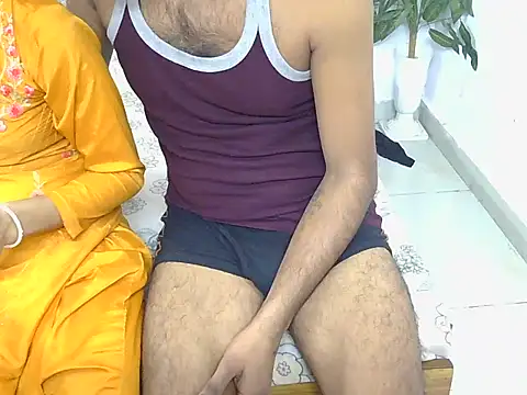 Lovelyy-couple live sex cam