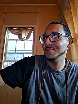 ThrowedWorldWide's cam snapshot