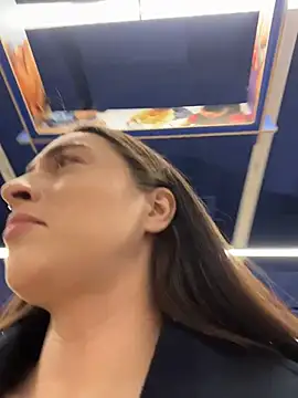 Holly_Play live sex cam