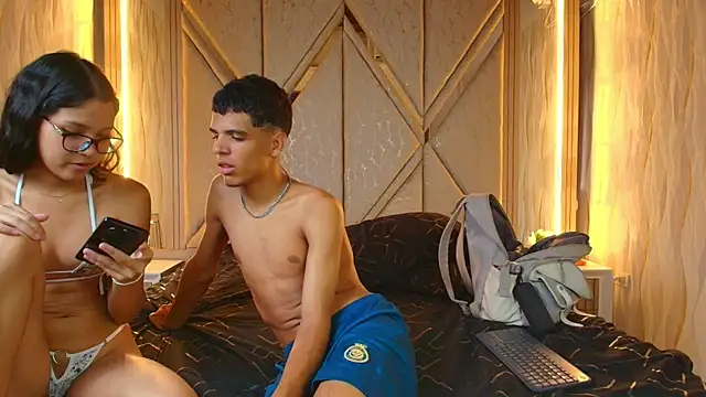 Hotcouple_222 live sex cam