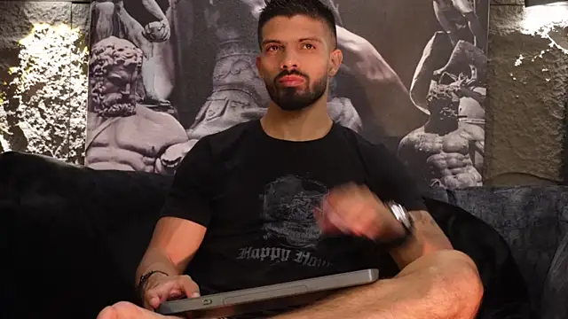 DannSaenz live sex cam