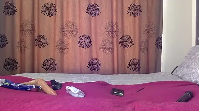 MaskedSins live sex cam