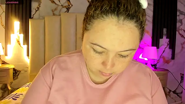 mollieblue69 live sex cam