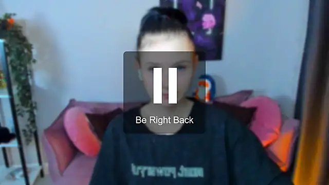 Leila_xxBaby's cam snapshot