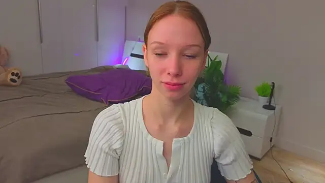 LilyPoetry_'s cam snapshot