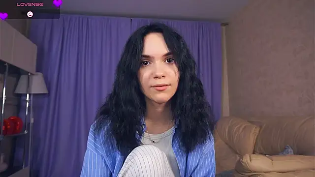 LorrieWilcinski's cam snapshot