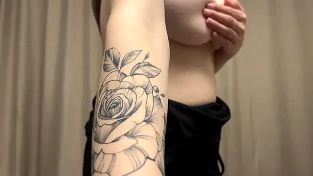 DivaRay's cam snapshot