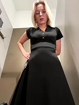 VikaBunny1 live sex cam