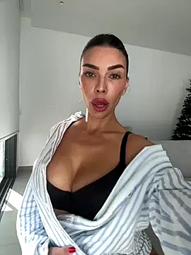 krissiswrld- live sex cam