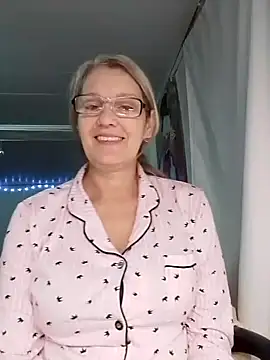 irinamaux live sex cam