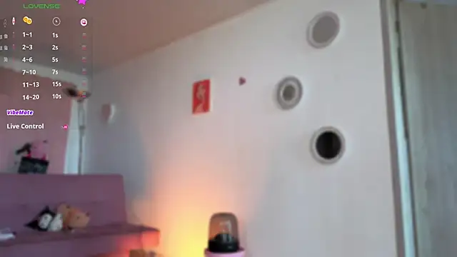 colette_e live sex cam