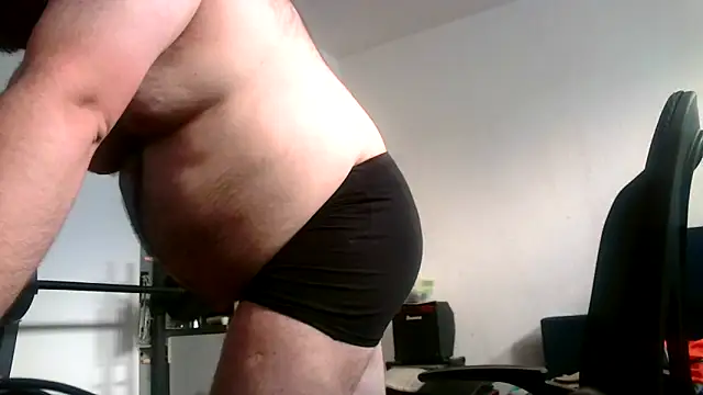 musculardaddybear89 live sex cam