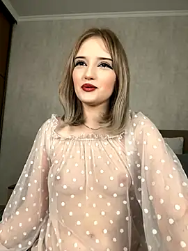 YunnaTyan live sex cam