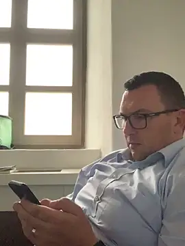 Mike8523 live sex cam