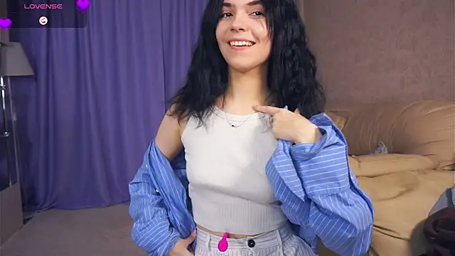 LorrieWilcinski's cam snapshot