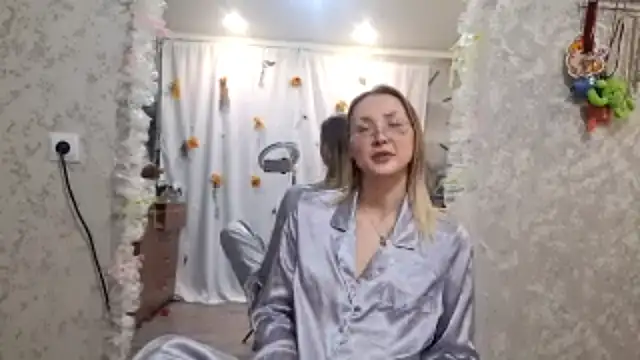 MistieSchorn's web cam