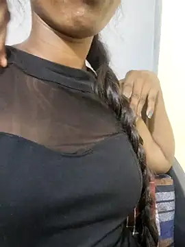 Simran_0011's cam snapshot